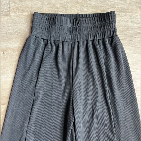 HALARA Black High Waisted Slit Wide Leg Ribbed Work Pants SZ S NWT - Picture 3 of 5